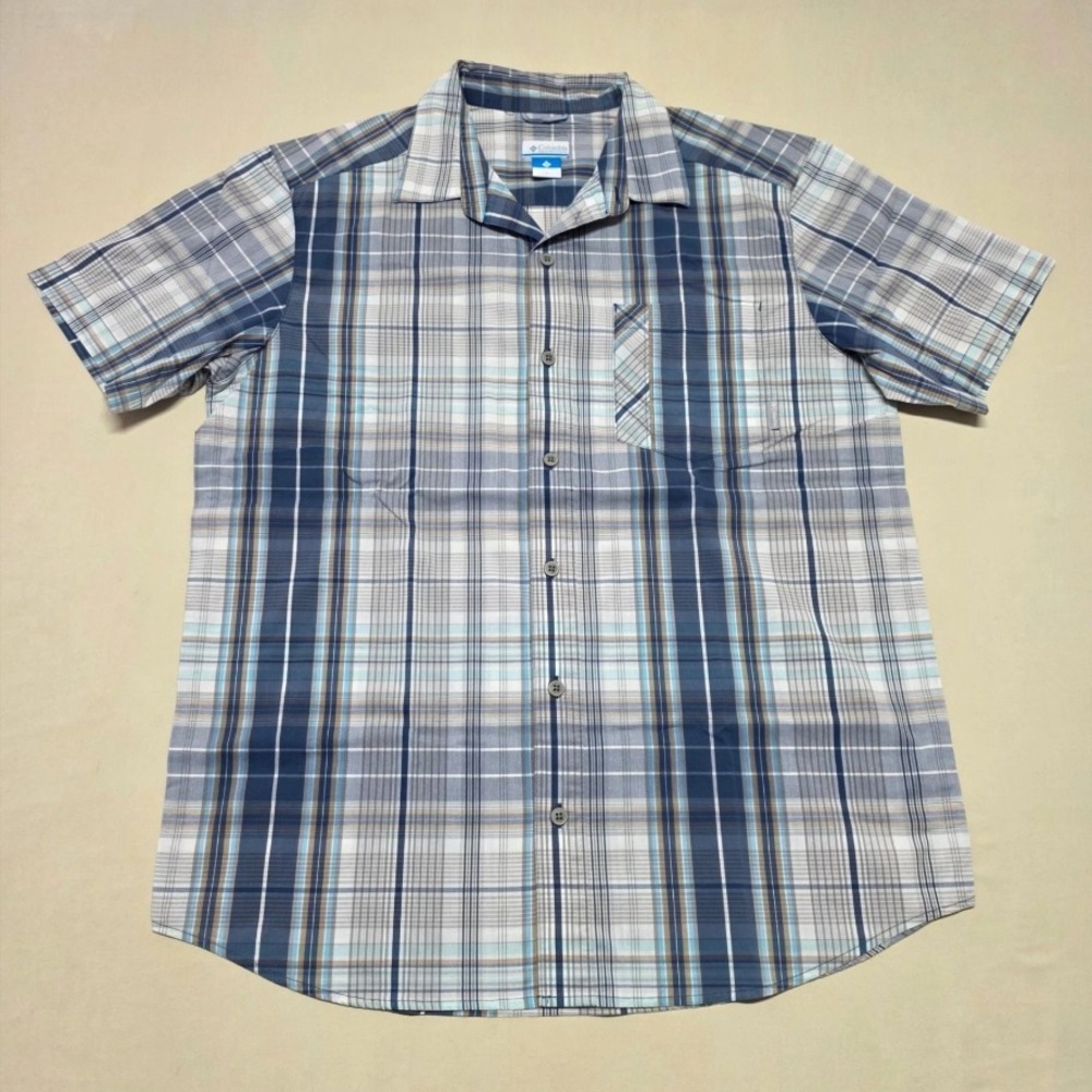 Columbia Sportwear Men Large Blue Plaid Short Sleeve Button Down Shirt Reg Fit